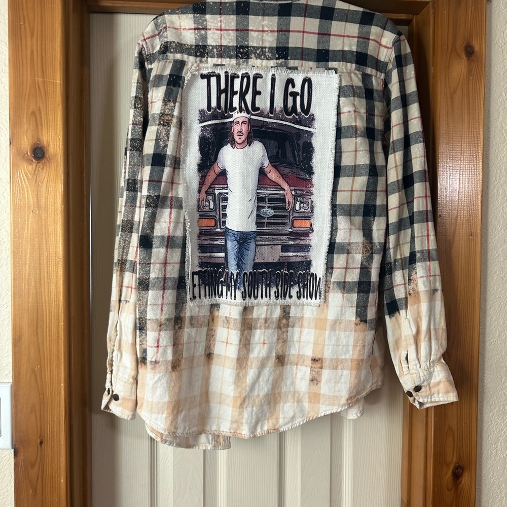 Women’s size small morgan Wallen shirt